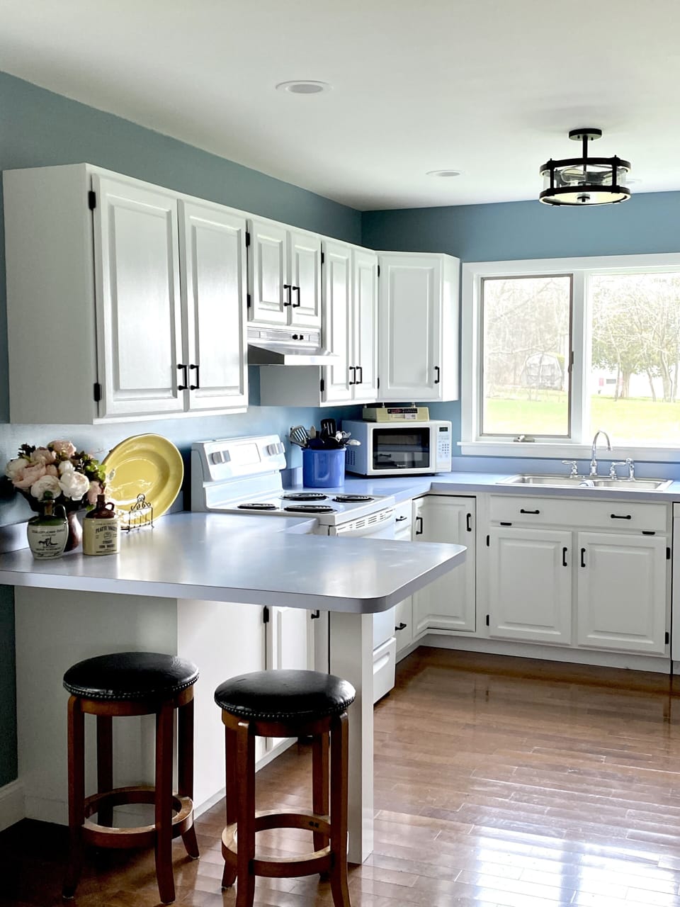 Clean, spacious and well stocked kitchen!  