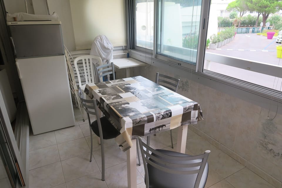 Dining area in the loggia
