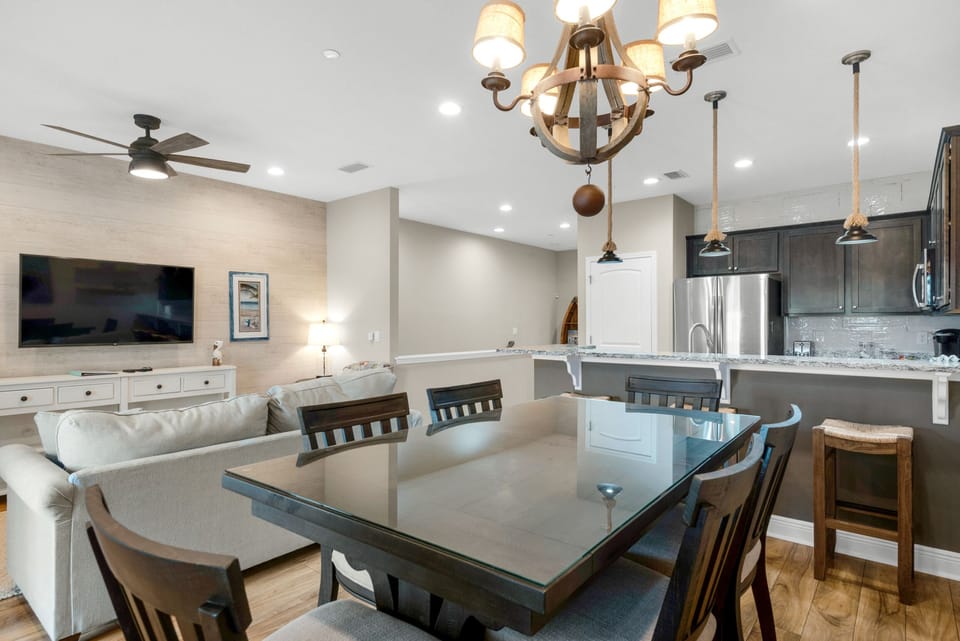 Dining table seats 6