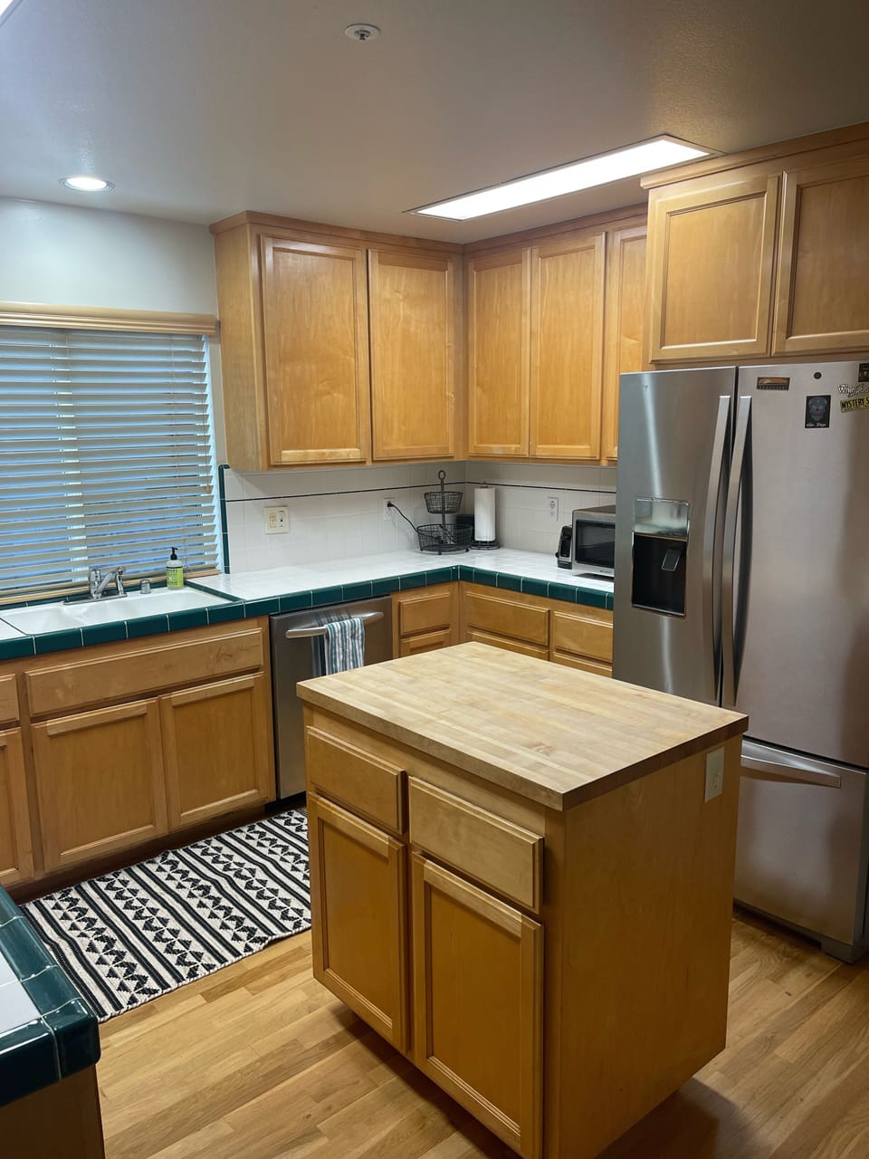 Kitchen includes waffle and panini maker, milkshake maker, ninja blender, etc