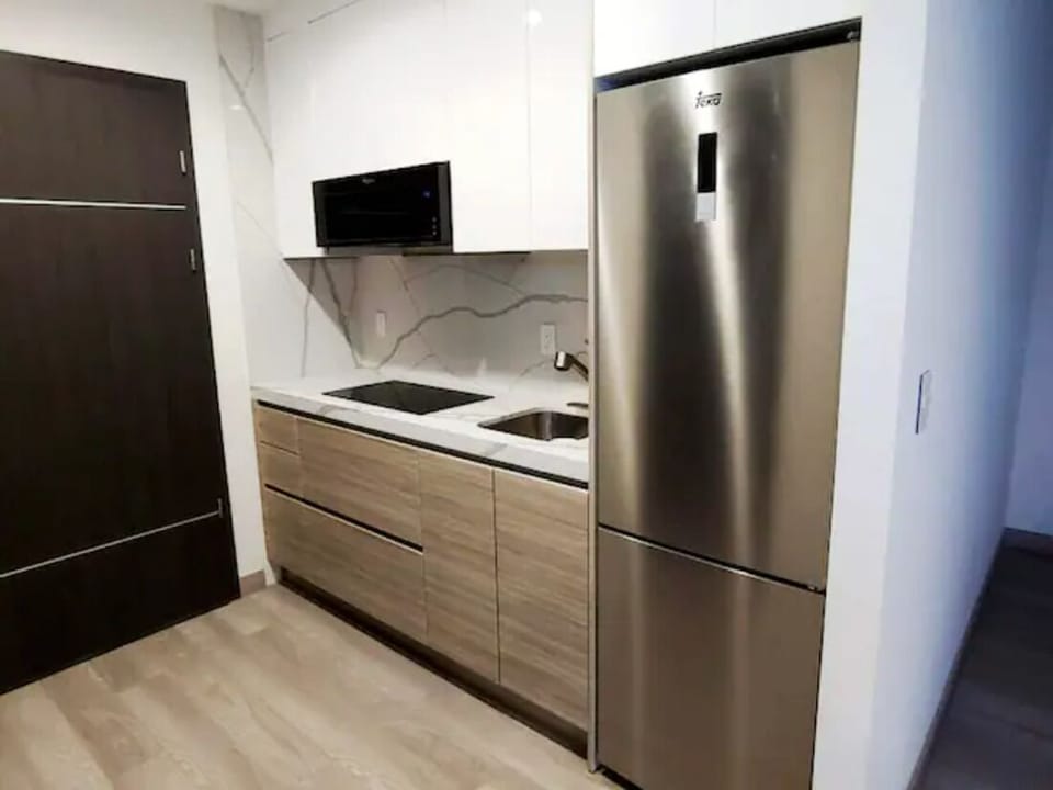 Beautiful  upgraded kitchen