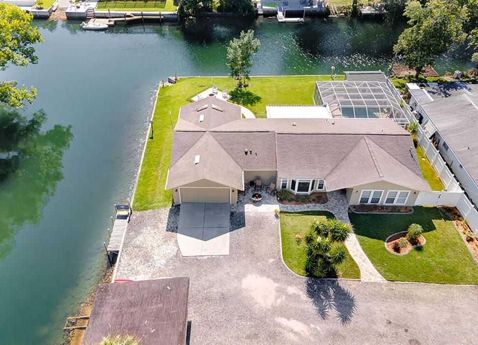 Great view of the front of the home.