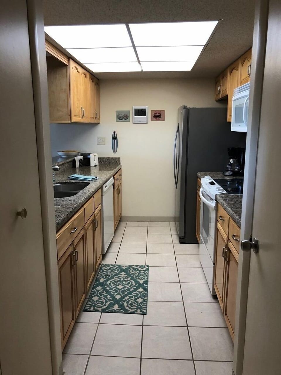 Full Kitchen includes fridge, oven/stove, dishwasher, microwave, coffee pot etc