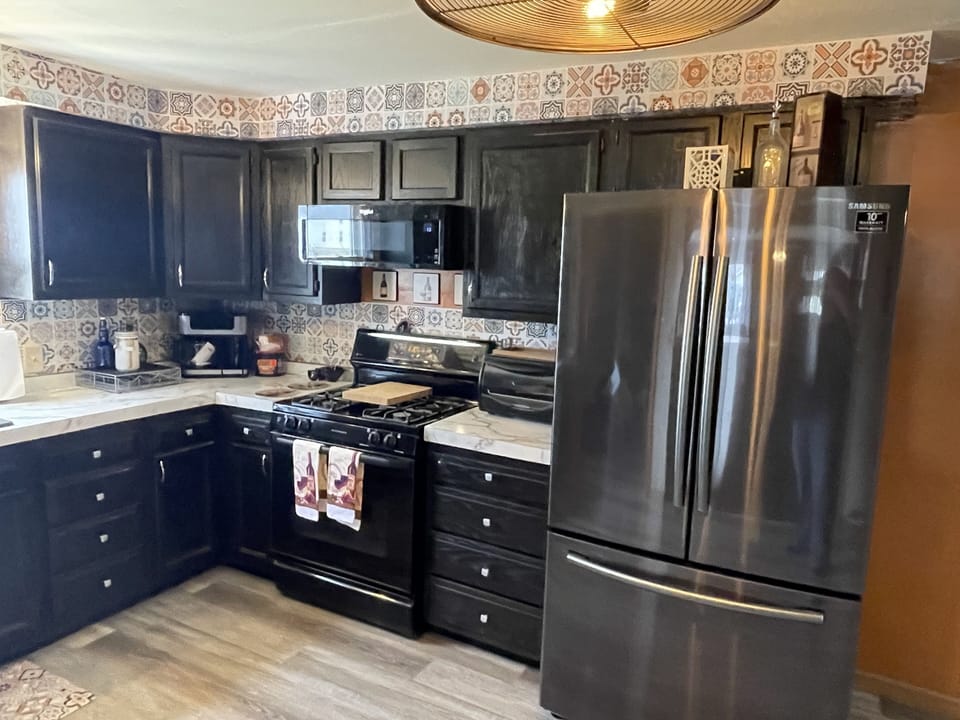 Fabulous stocked kitchen 