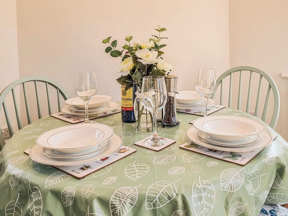 Dining Area | Whitney Cottage, Horton