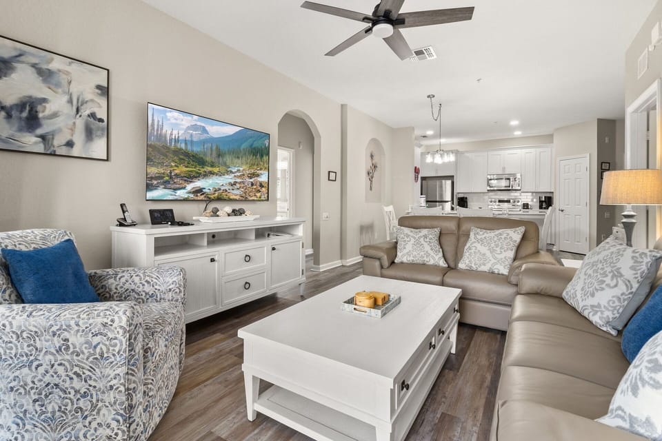 Living area - Disney Retreat