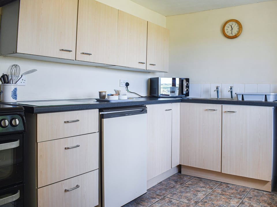 Kitchen | Meadow Cottage - Broomyshaw Farm, Leek