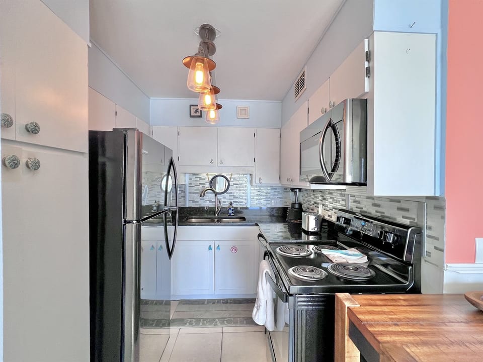 Kitchen -  Washer/Dryer in Condo