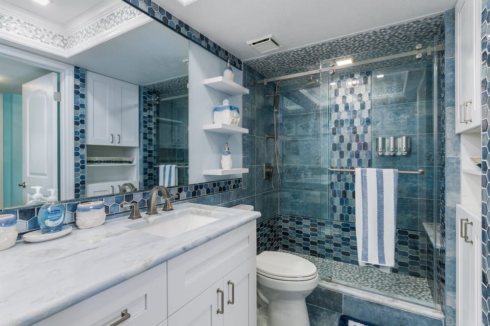 Master bathroom - walk in shower, double sinks