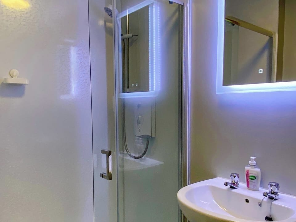 Shower room | Suilven, Oban