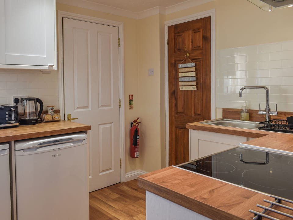 Kitchen | Morannedd Bach, Dyffryn Ardudwy