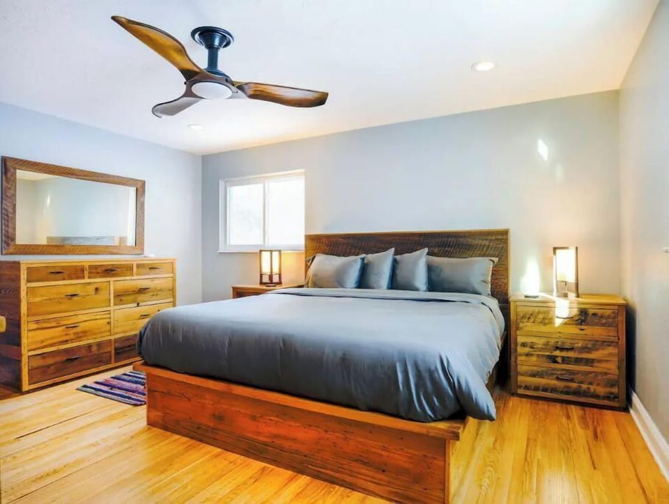 Bedroom #1: King suite with ensuite bathroom.  Features King size Tempurpedic. 