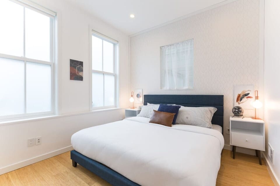 Bedroom #1 (King Bed)