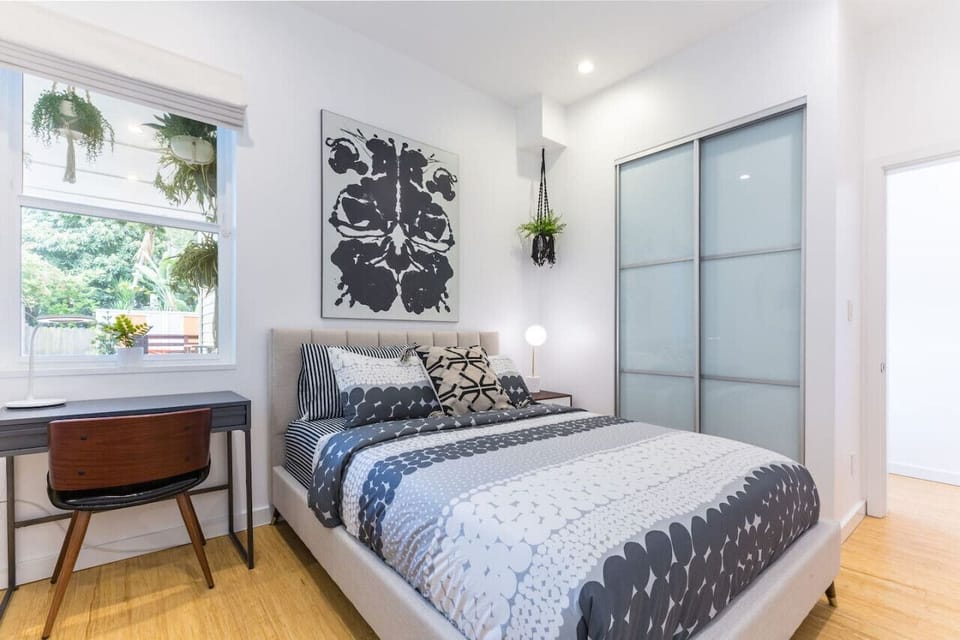 Bedroom #2 (Queen Bed)
