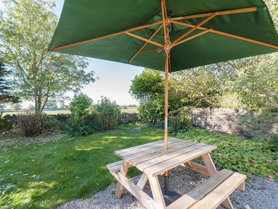 Peaceful sitting out areas within the gardens | Milburn Grange, Knock, near Appleby-in-Westmorland