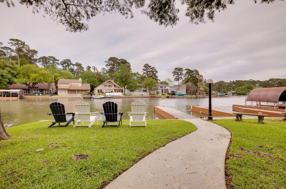 Montgomery Vacation Rental | 3BR | 2.5BA | 2,357 Sq Ft | Step-Free Access