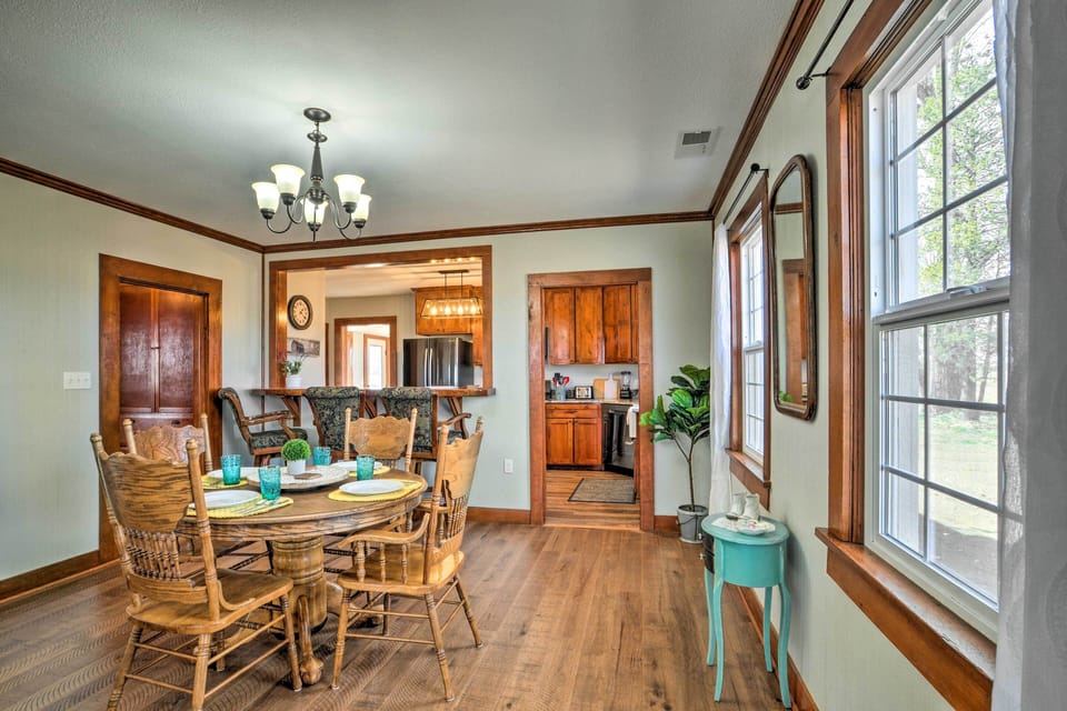 Dining Area | 2-Story Home