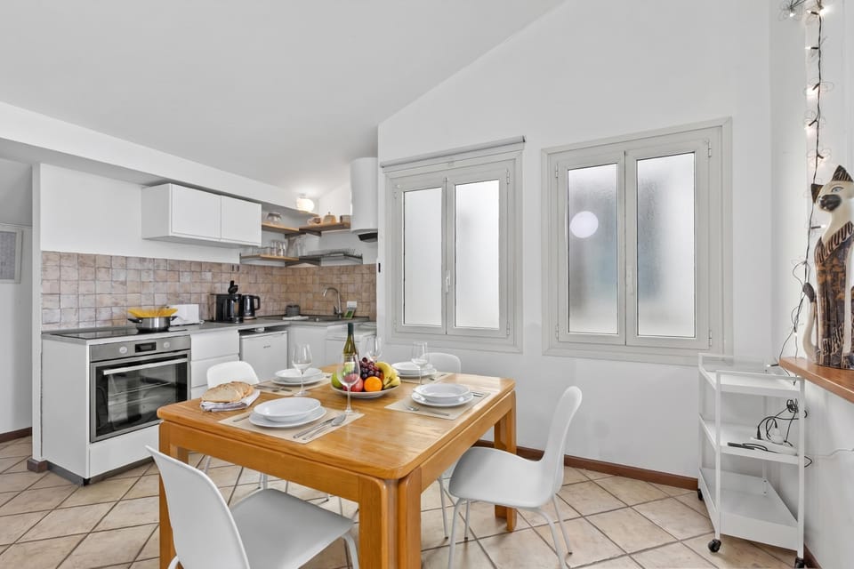 Kitchen and dining area