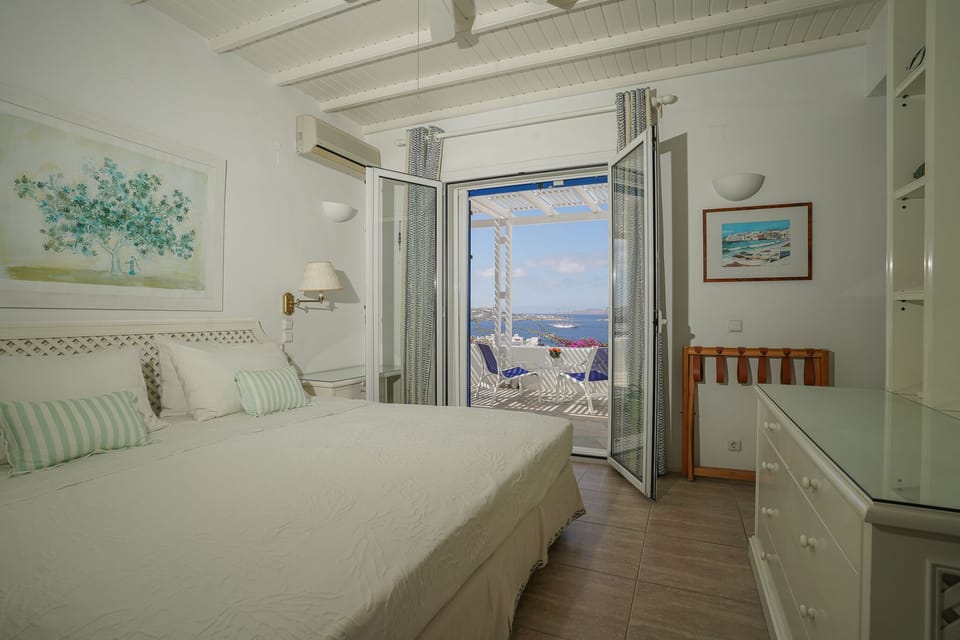 Bedroom 2 left wing 