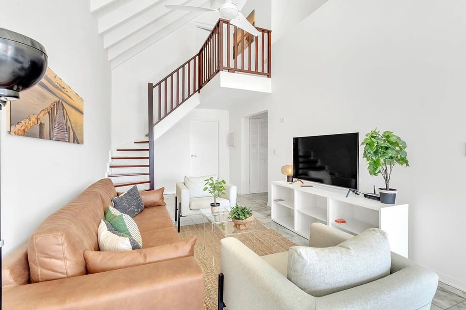 Caribbean Court Apartment Djodjo with a refreshing shared pool and spectacular marina views Apartment in Netherlands