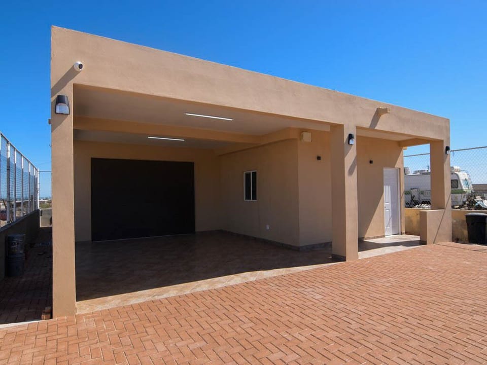 Casa Montaa y Mar Garage Entrance