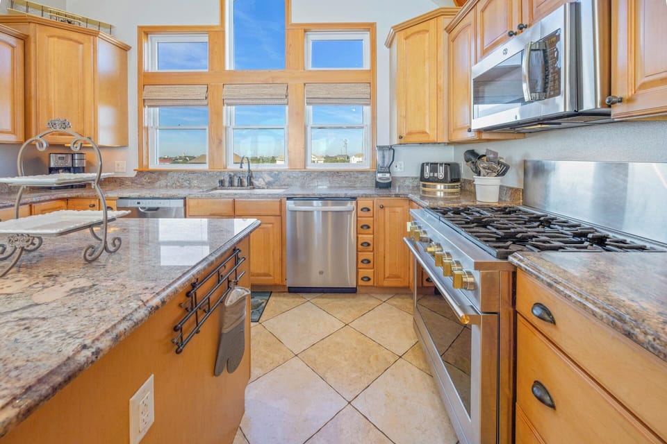 Surf or Sound Realty - 1005 - Time and Tide - Kitchen -4