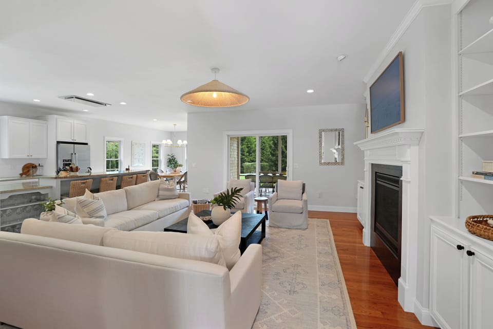 Living Room With Gas Fireplace