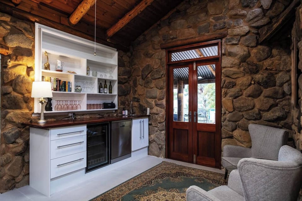 A dedicated bar area encourages guests to sample the region’s notable wines and craft beer.