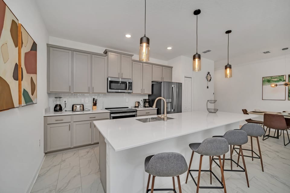 4228 Paragraph Dr, Storey Lake_10.jpg