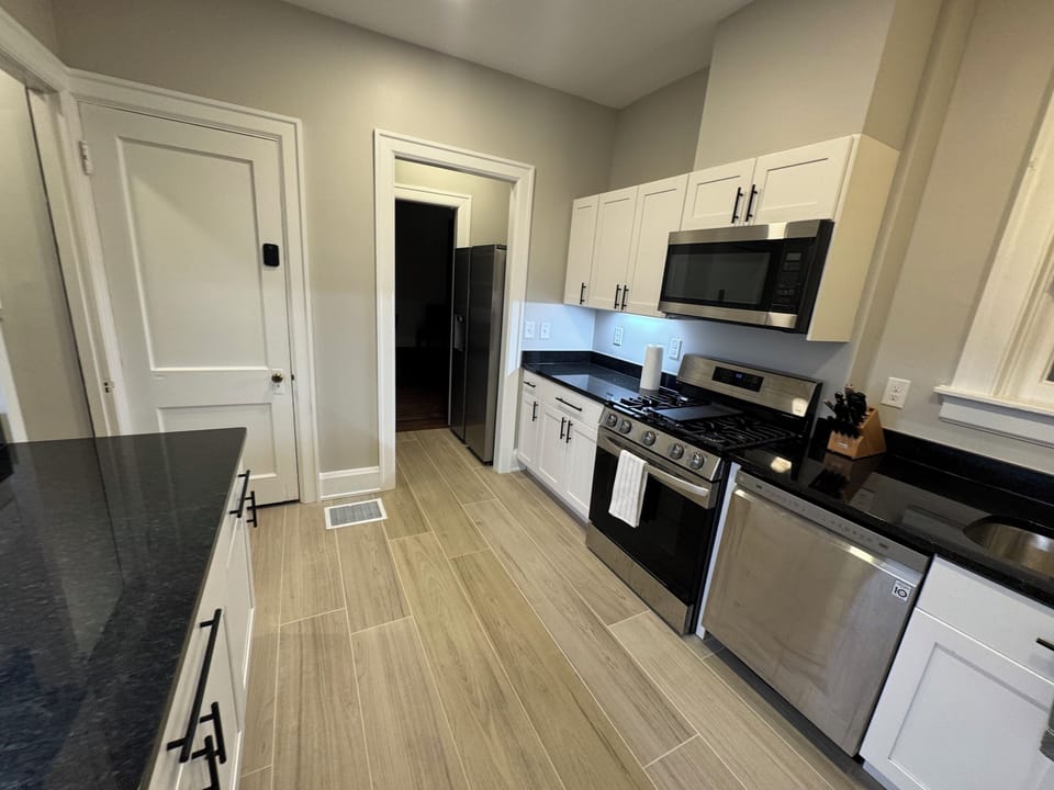 Your fully equipped kitchen with everything you need to cook at home
