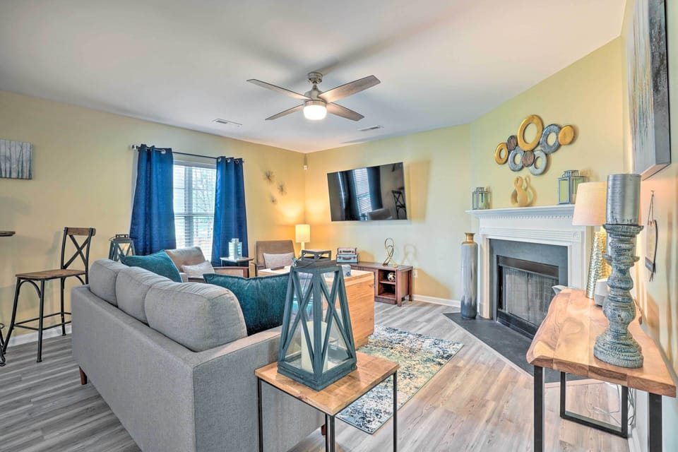 Summerville Vacation Rental | 5BR | 3BA | 2,140 Sq Ft | Stairs Required