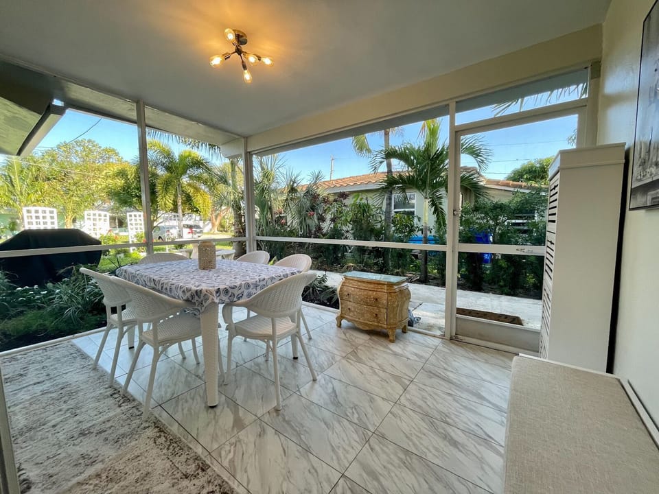 Outdoor dining