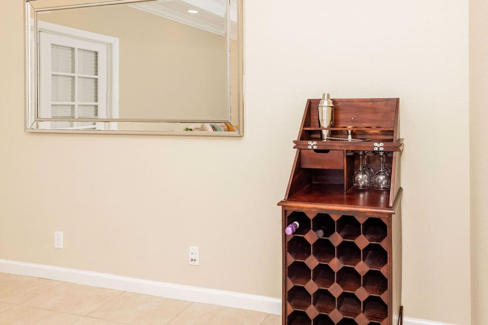 Mini bar for your use.