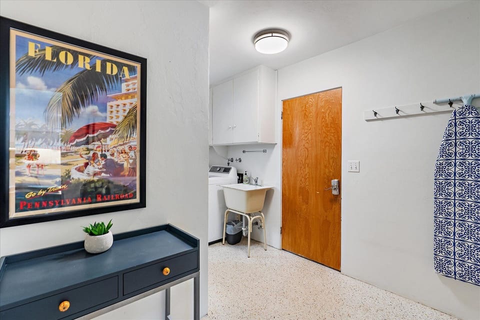 Precious entrance to into the laundry room area!