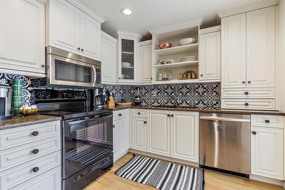 With plenty of countertop space and a dishwasher, cooking (and cleaning up) is a breeze!