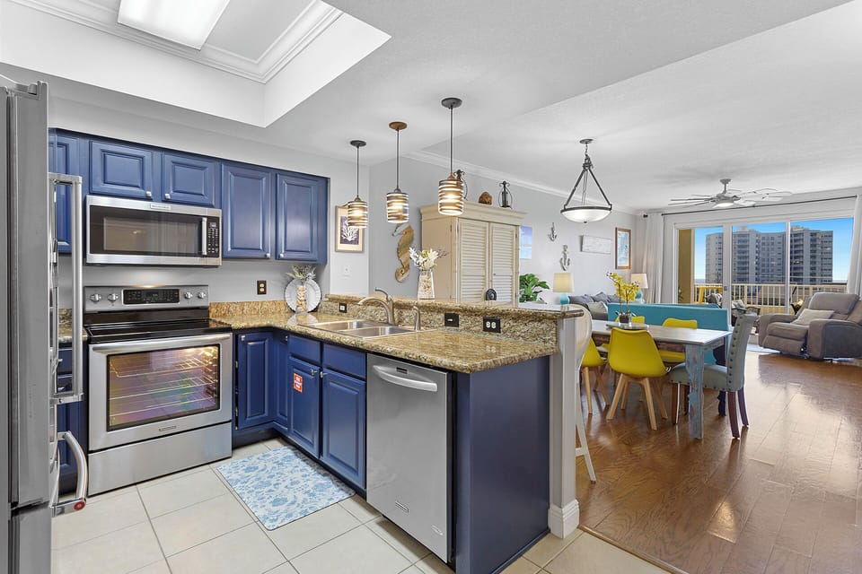 Ariel Dunes II 404 Kitchen Alt