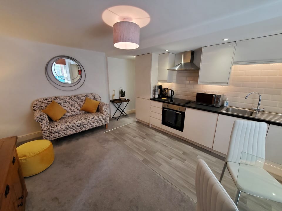 Living Room / Lounge