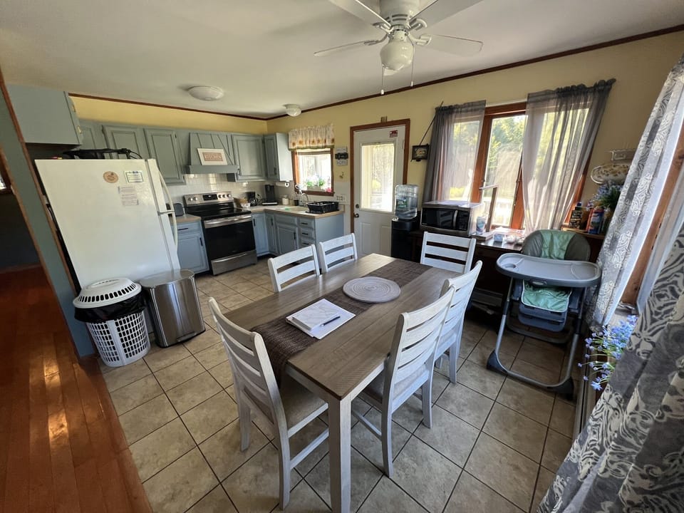 Kichen and dining area