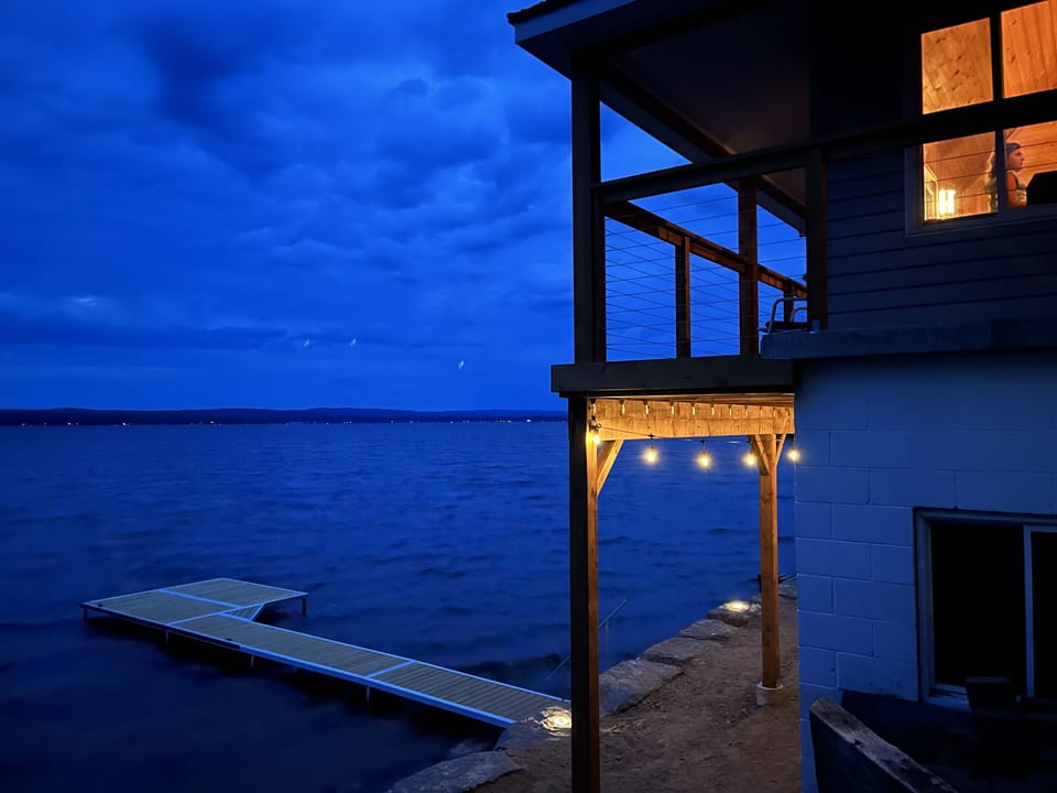 3 season boathouse at the water’s edge