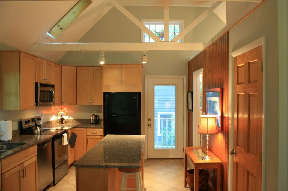 Boat Loft Kitchen (choose Club Fee)