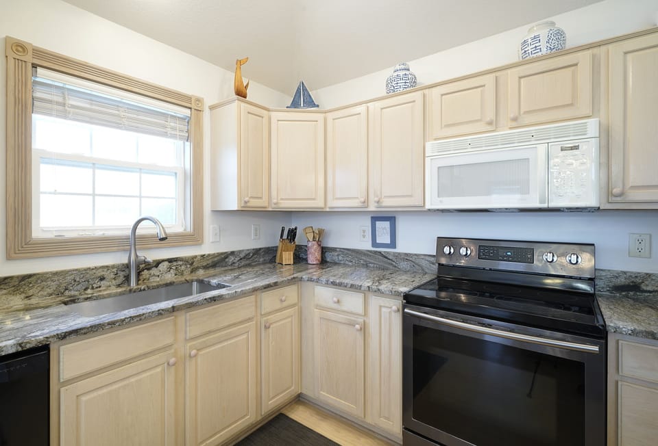 Kitchen - Top Level