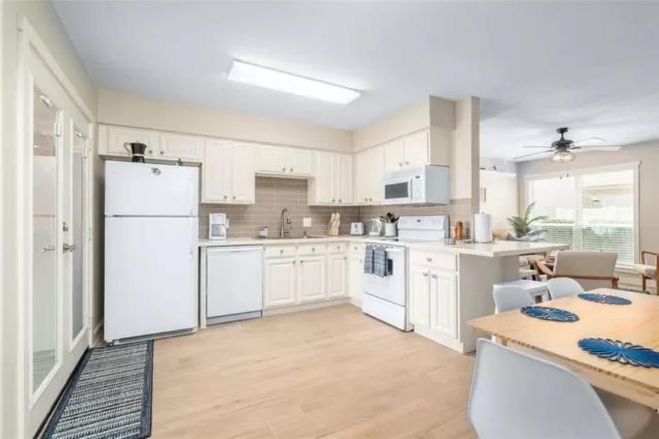 Spacious kitchen