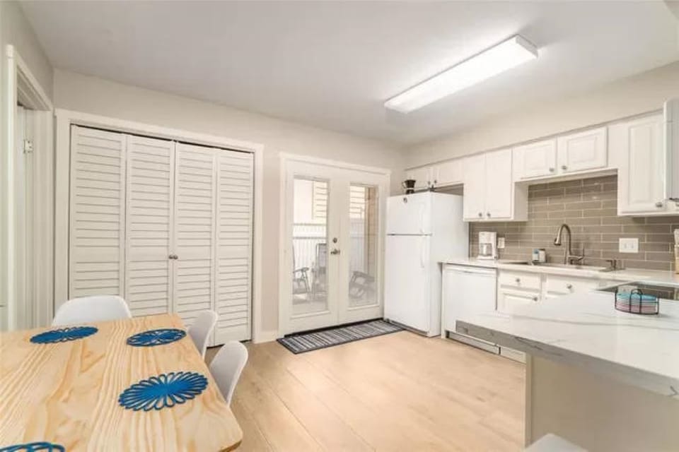 Spacious kitchen