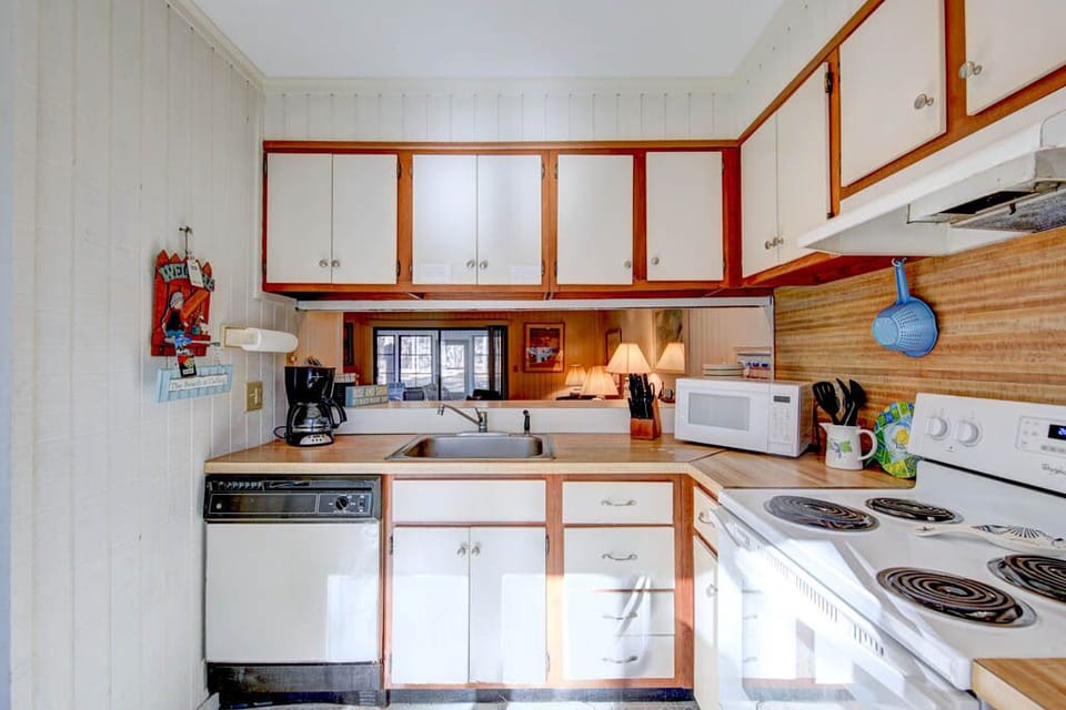 745A Clunhouse Lane,Villas of Bethany West