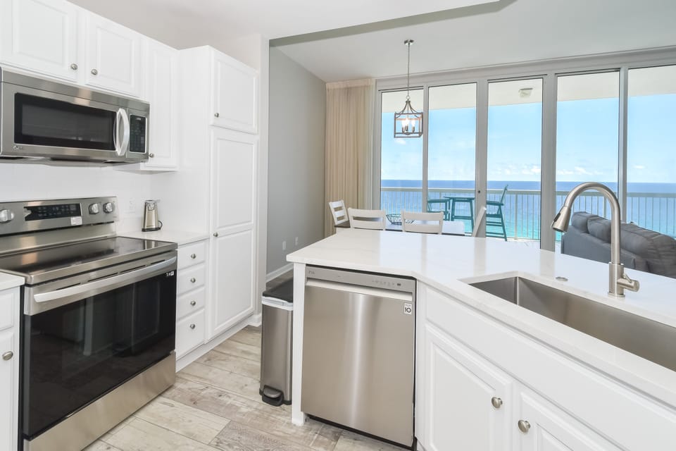 Silver Beach Towers East 1804 - Kitchen