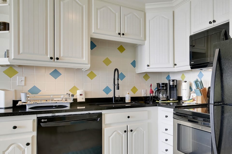 Full Size Kitchen