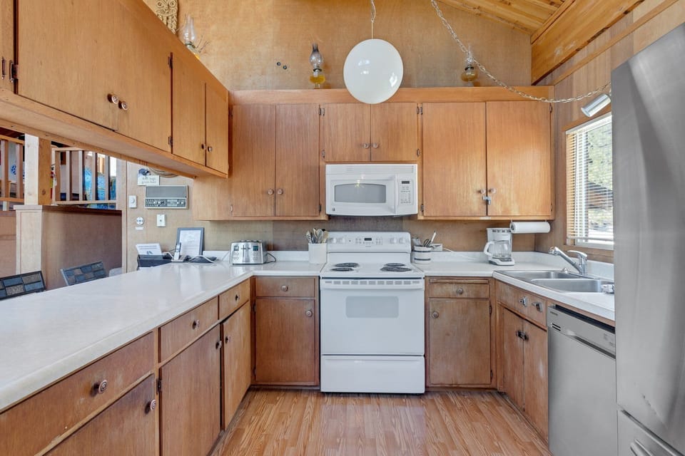 Room, Indoors, Kitchen, Oven, Building