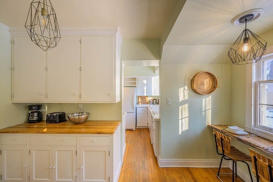 Butler pantry (butler not included).