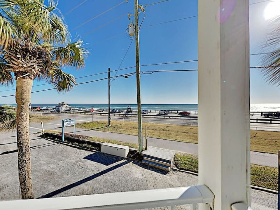 Ocean View | Beach Access