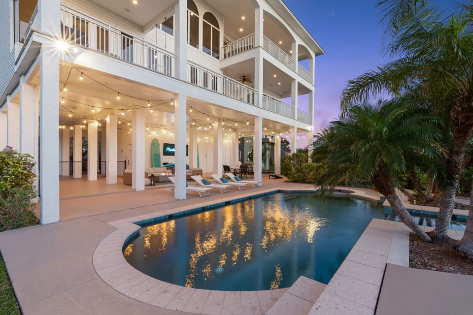 Cool off in the swimming pool and soak up the sun on the comfy sun lounges.